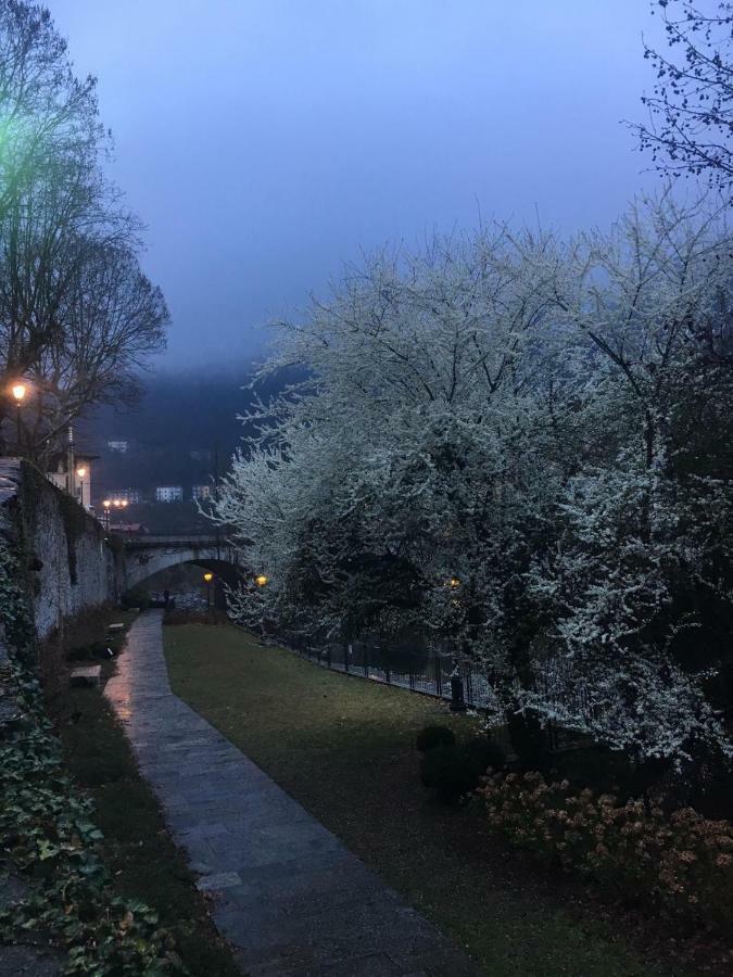 Casa Nel Centro Storico Appartement Varallo Buitenkant foto